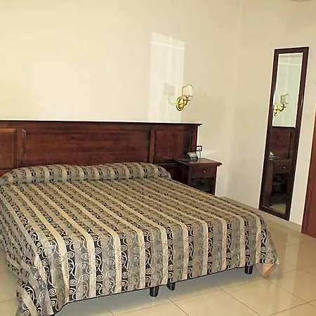 Domus Hotel